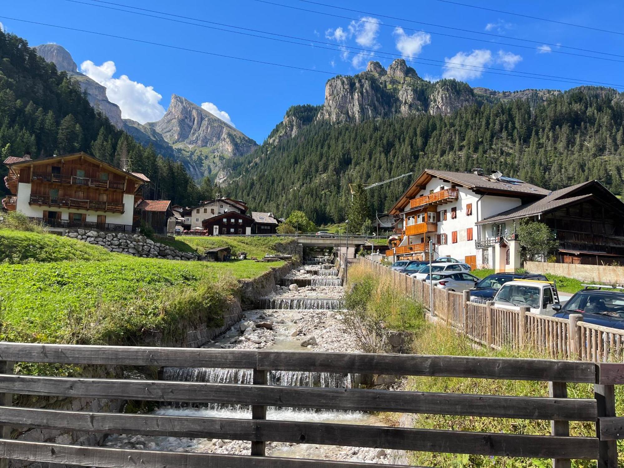 Mes Lastei Apartment Campitello di Fassa Luaran gambar