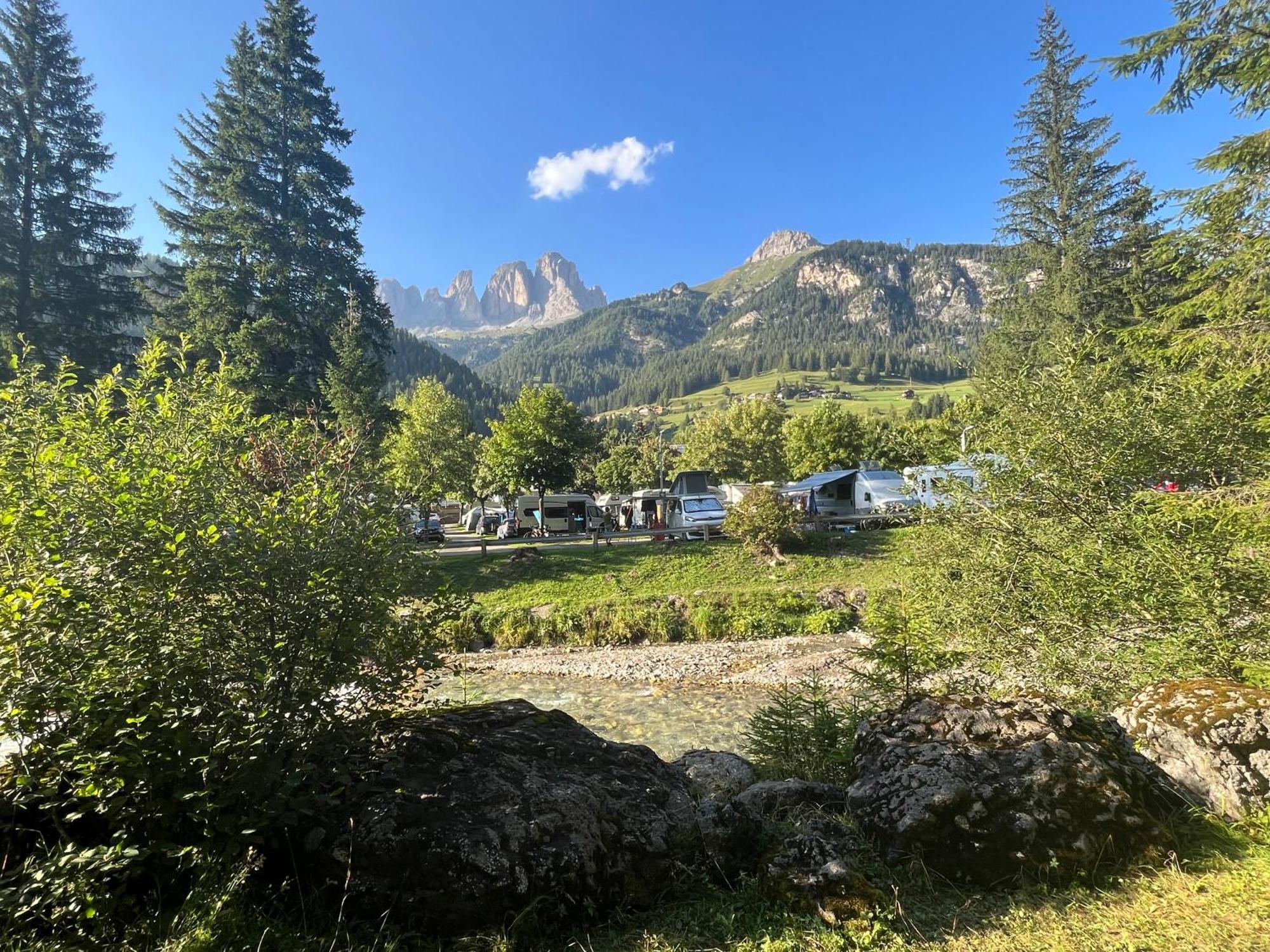 Mes Lastei Apartment Campitello di Fassa Luaran gambar